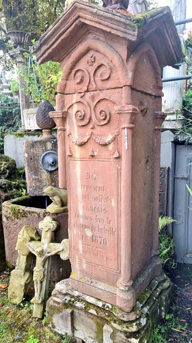 Große gedenkstele sandstein - große,
